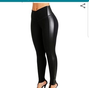 Curvify leather stripe leggings